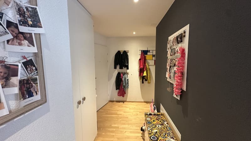 4.5-Zimmer-Erdgeschosswohnung mit direktem Zugang zum grosszügigen, gepflegten Umschwung (9)