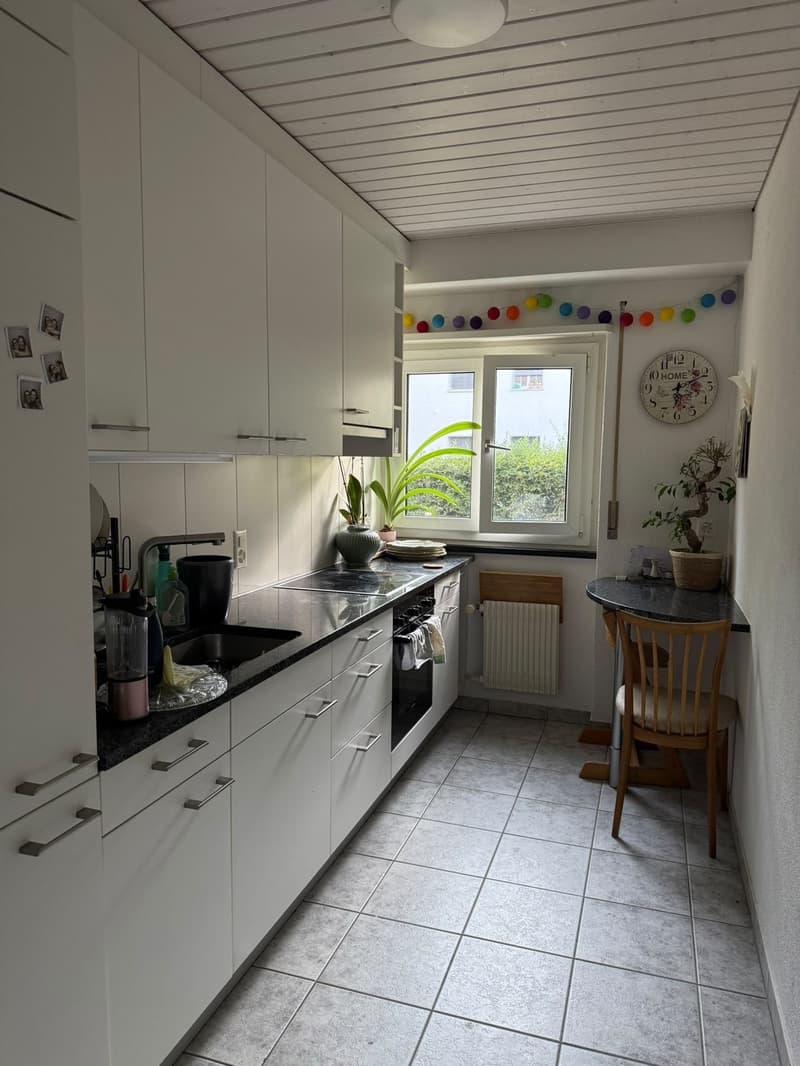 2.5-Room Apartment with Spacious Living Area & Private Garden (6)