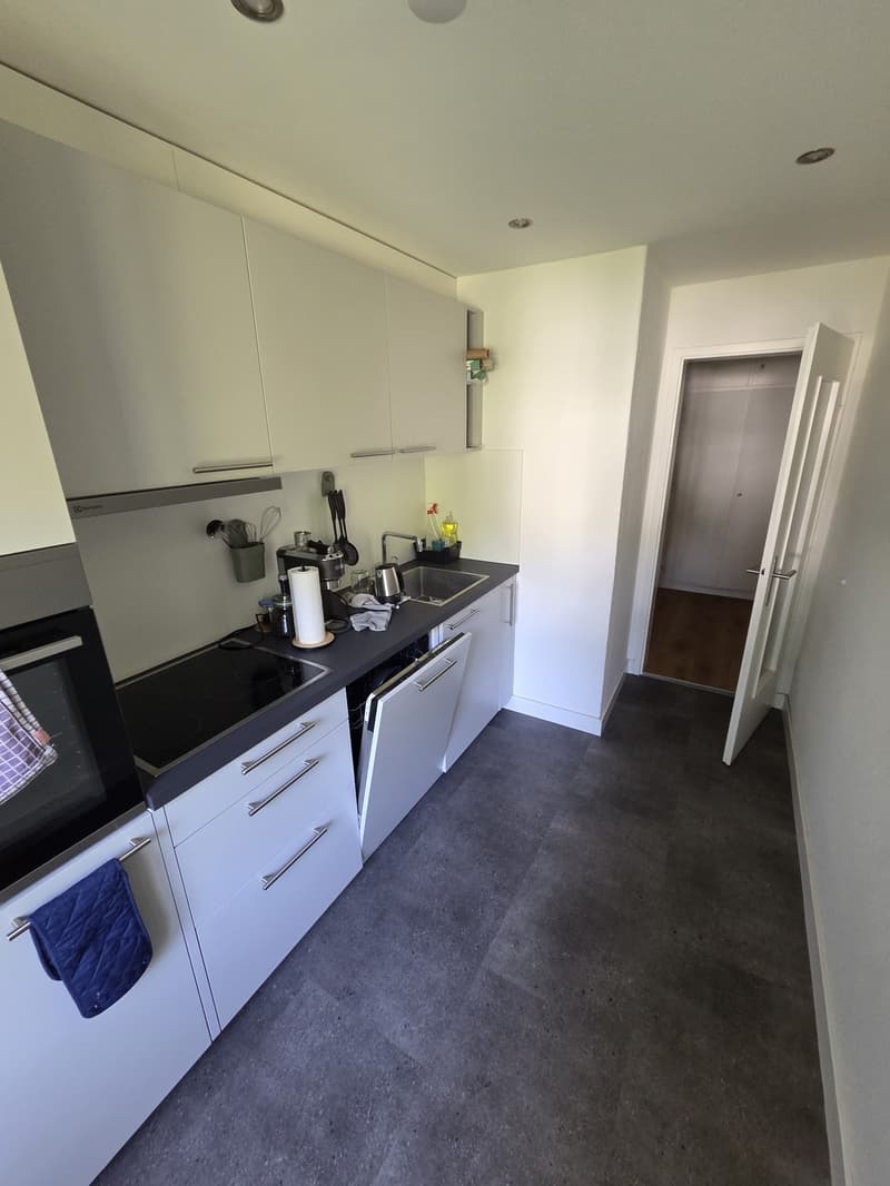 Grosses WG-Zimmer mit Balkon in Kloten  ideal für Aviation (5)