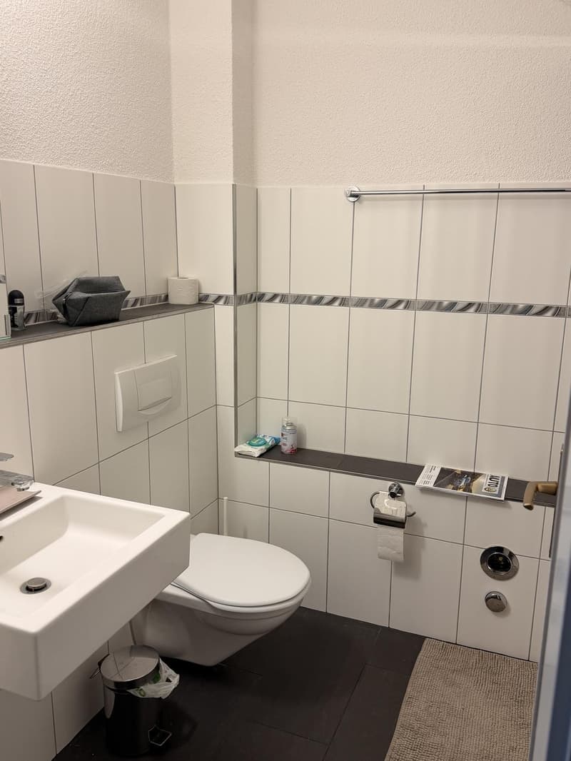Charming 3.5-Room Apartment with Balcony and Beautiful Views in Flaach (7)