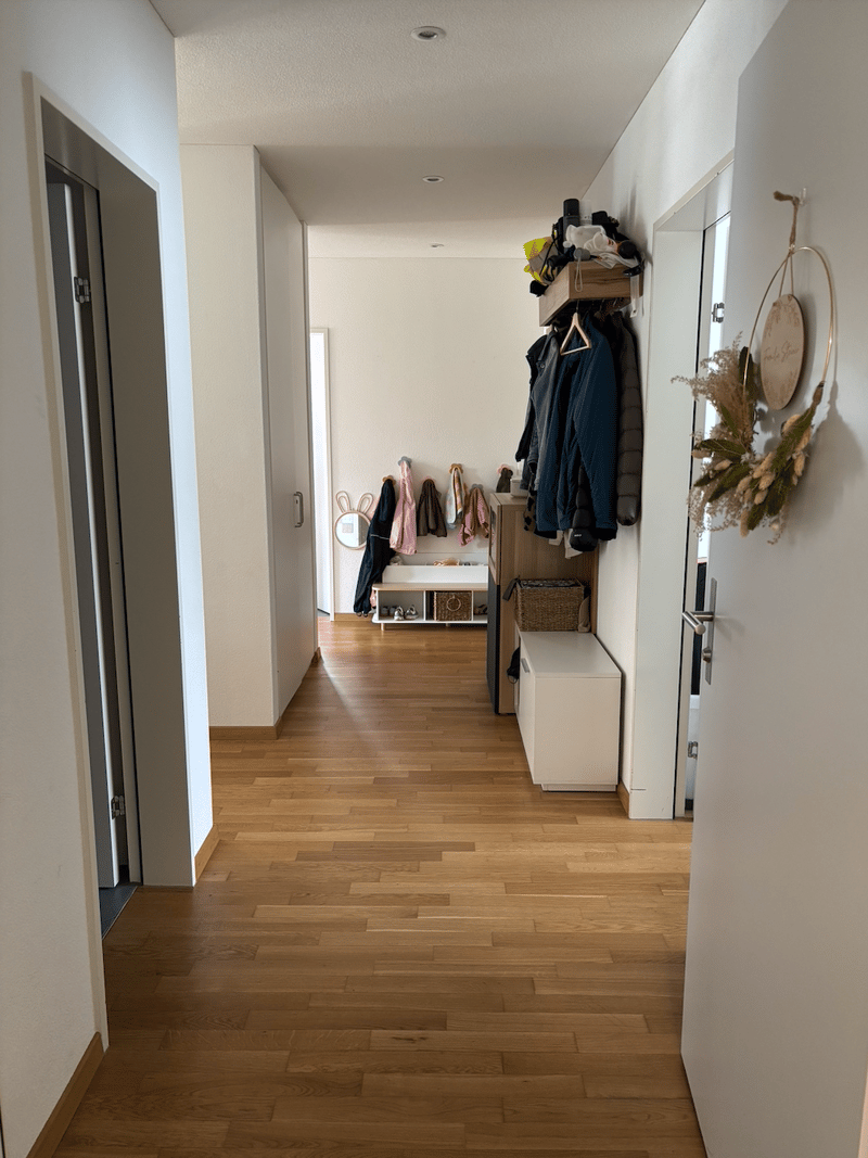 Helle und grosszügige 4.5-Gartenwohnung in Hünikon, Neftenbach (1)