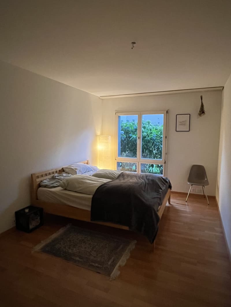 Ruhige 2.5-Zimmer-Erdgeschosswohnung mit privatem Sitzplatz und Garten  befristet im September (7)