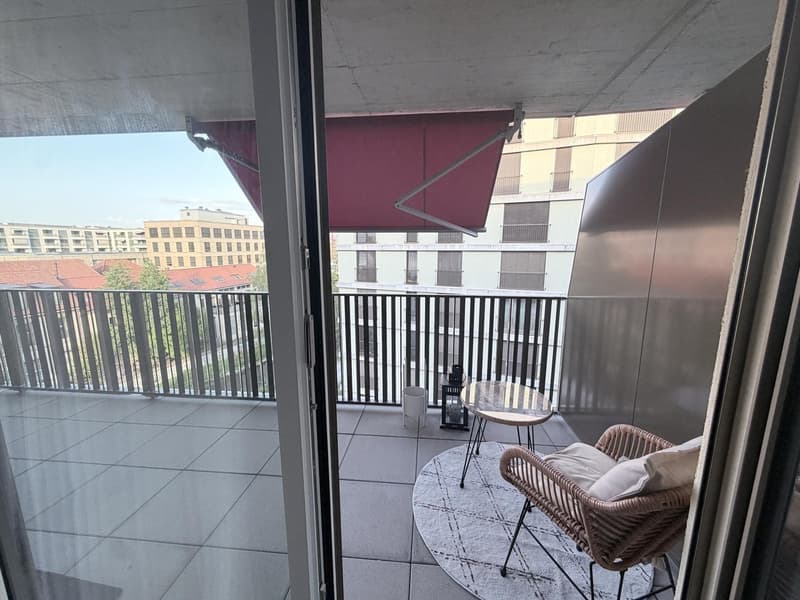 Möblierte 1.5-Zimmer-Wohnung mit Terrasse & Parkplatz in Dübendorf ab Oktober (2)