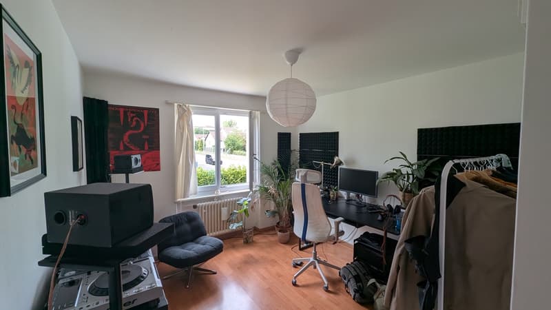 4.5-Zimmer-Wohnung im Grünen mit Top-Anbindung (6)