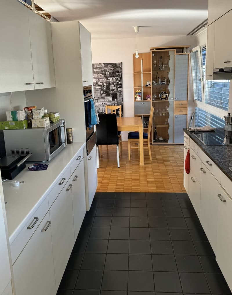Bright, quiet furnished room in 140m² maisonette next to Letzipark (Altstetten) with cleaning service (7)