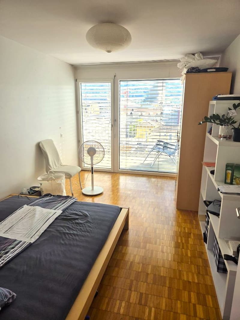 Bright, quiet furnished room in 140m² maisonette next to Letzipark (Altstetten) with cleaning service (1)