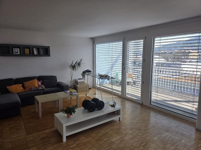 Bright, quiet furnished room in 140m² maisonette next to Letzipark (Altstetten) with cleaning service (3)