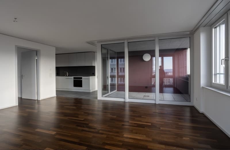 Room in an apartment (3)