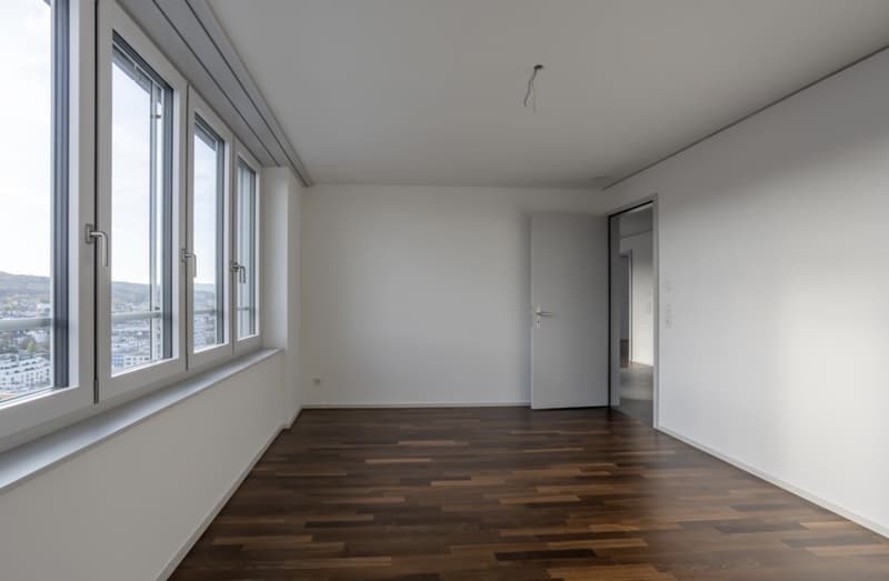 Room in an apartment (6)