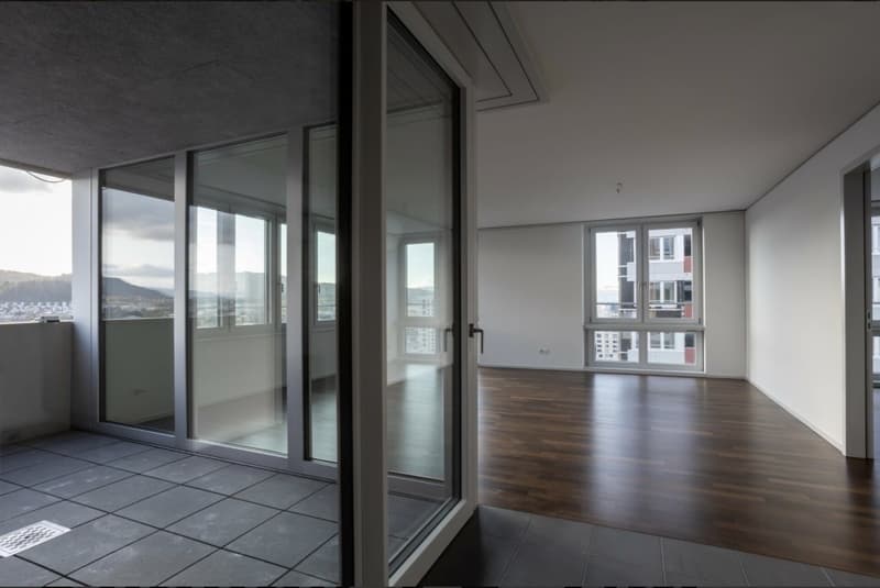 Room in an apartment (9)