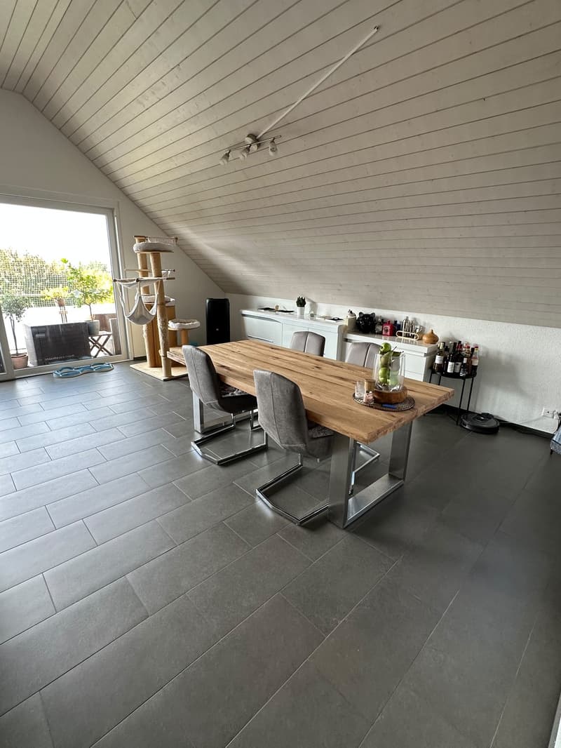 Traumhafte 2.5-Zimmer-Attikawohnung (95 m²) mit Alpenblick in Wallisellen (1)