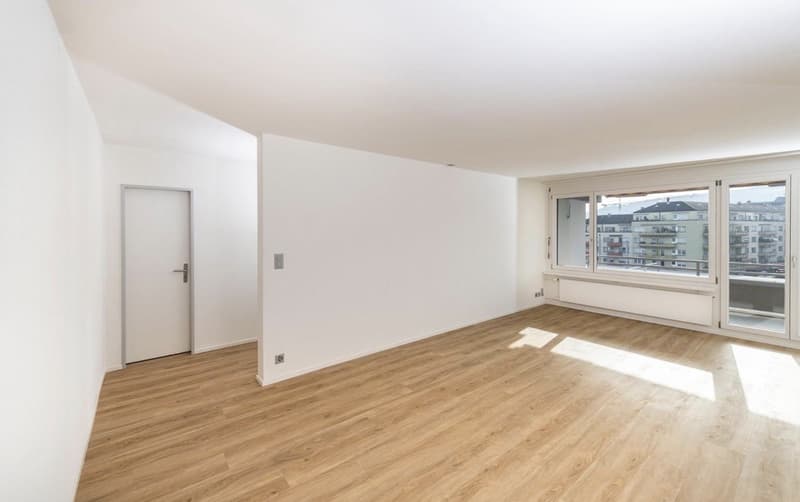 Directly at Bahnhof Oerlikon | 2 bathrooms | private washer/dryer | 3.5 rooms (3)