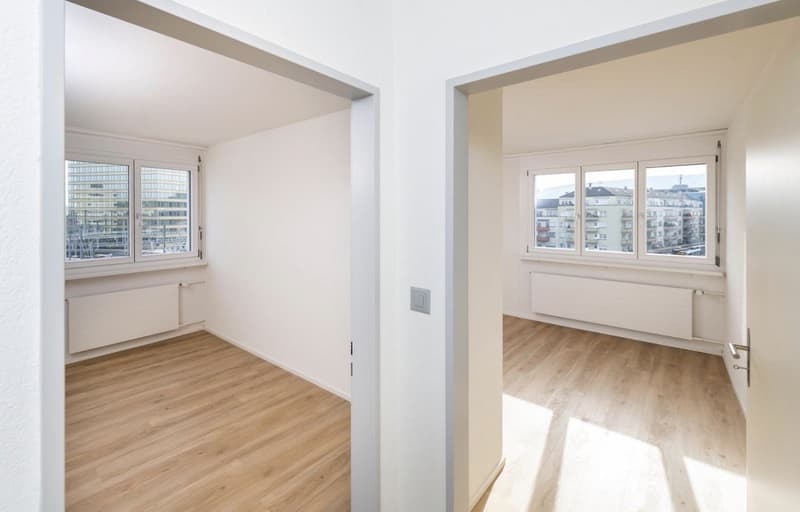 Directly at Bahnhof Oerlikon | 2 bathrooms | private washer/dryer | 3.5 rooms (9)