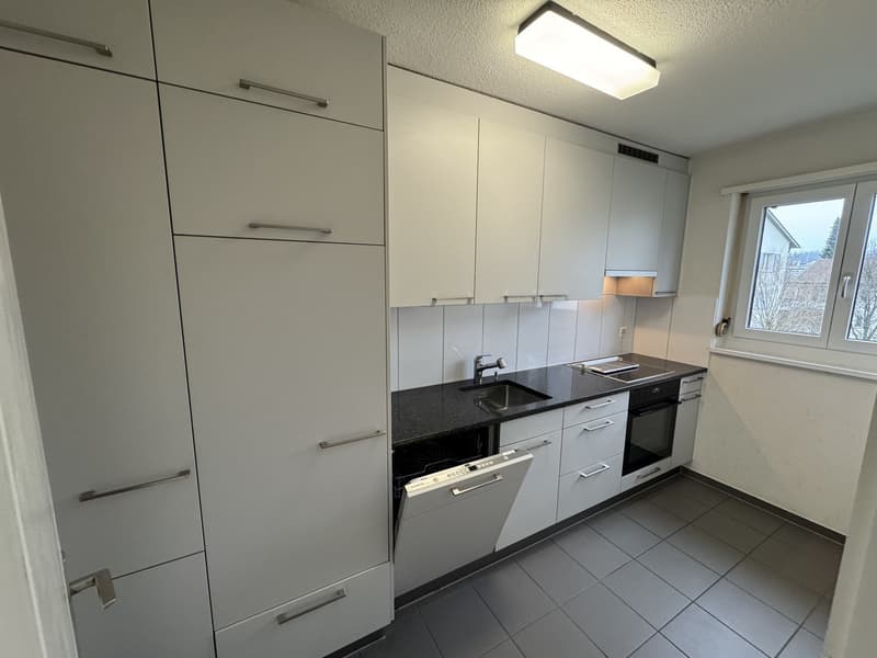 Fully furnished room in Zurich city with all bills included + cleaning (4)