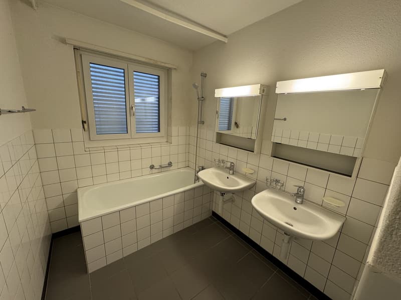 Fully furnished room in Zurich city with all bills included + cleaning (6)