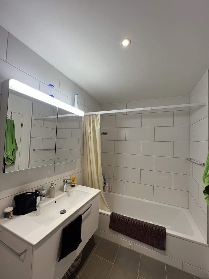 Moderne 2.5-Zimmer-Neubauwohnung im Glasi Areal in Bülach (7)