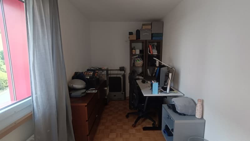 Helle 4.5-Zimmer-Wohnung (76 m²) mit Südbalkon (5)