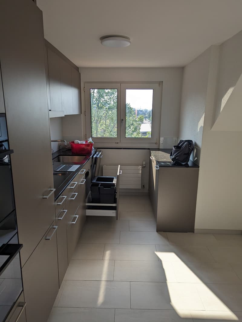 Moderne 2.5-Zimmerwohnung im Zentrum von Meilen (6)