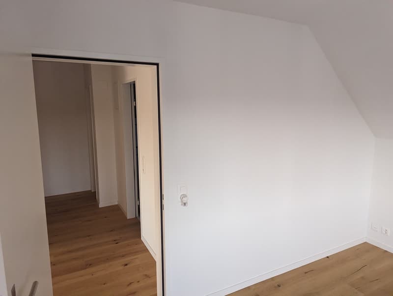 Moderne 2.5-Zimmerwohnung im Zentrum von Meilen (7)