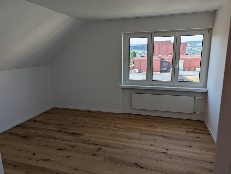Moderne 2.5-Zimmerwohnung im Zentrum von Meilen (1)