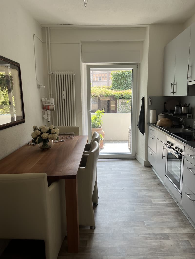 Sehr Ruhige Garten 3 1/2 Wohnung im EG in nur wenigen Minuten zu Fuss am Rhein (3)