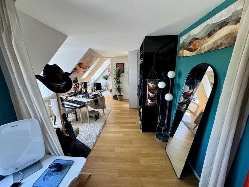 Möblierte 2.5-Zimmer-Dachwohnung in Zürich-Wipkingen befristet (5)