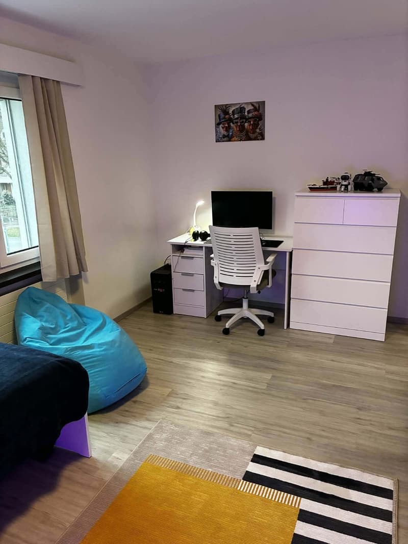 Helle 4.5-Zimmer-Familienwohnung an der Limmat mit Gartensitzplatz, ruhig zwischen Zürich & Baden (8)