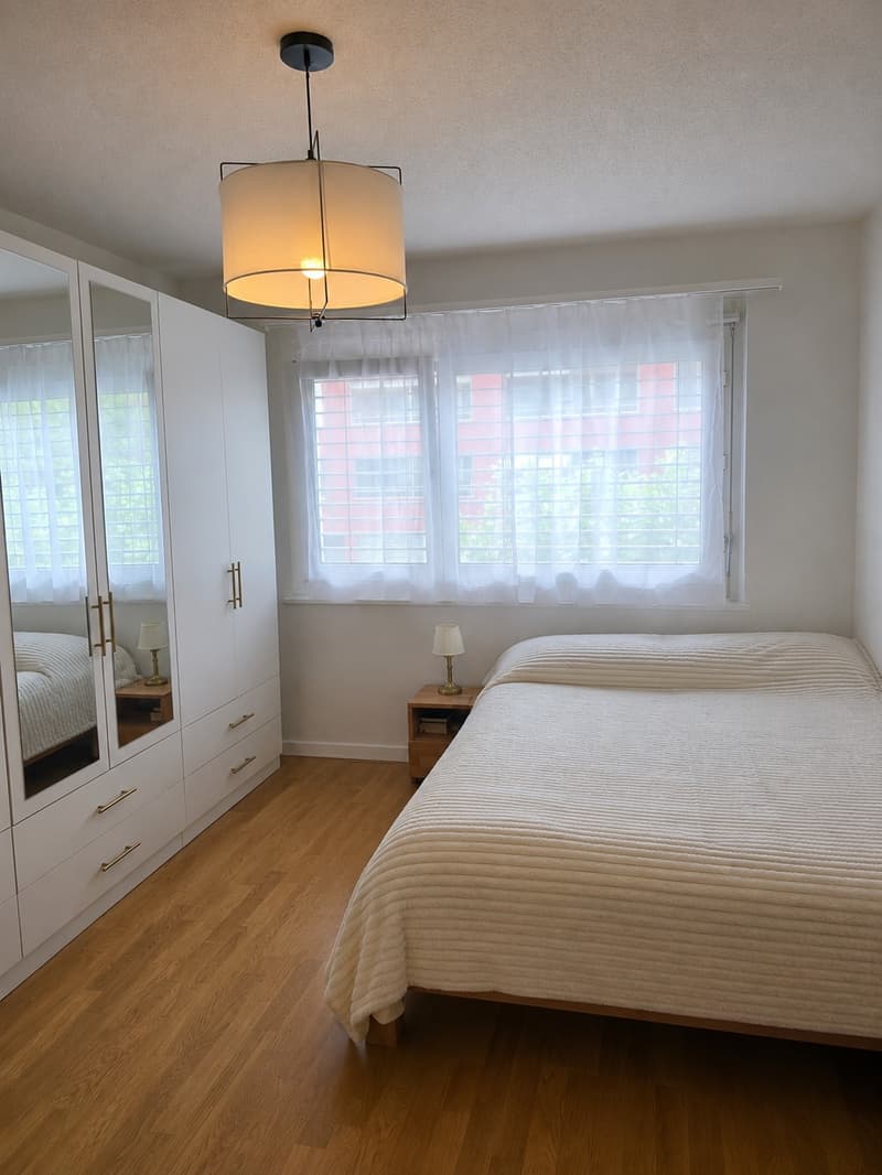 Möbelierte 2.5 Zi.Wohnung in bester Lage (5)