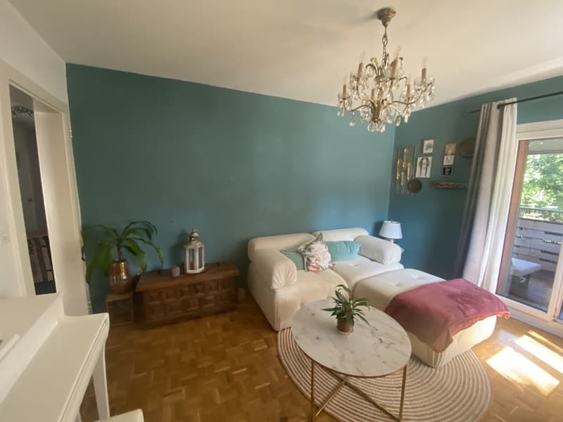 charmante 3 Zimmer Wohnung mit Blick aufs Grüne (8)