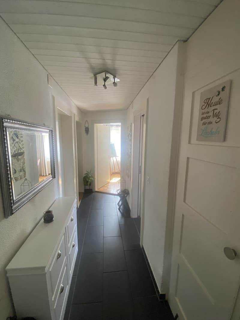 charmante 3 Zimmer Wohnung mit Blick aufs Grüne (2)