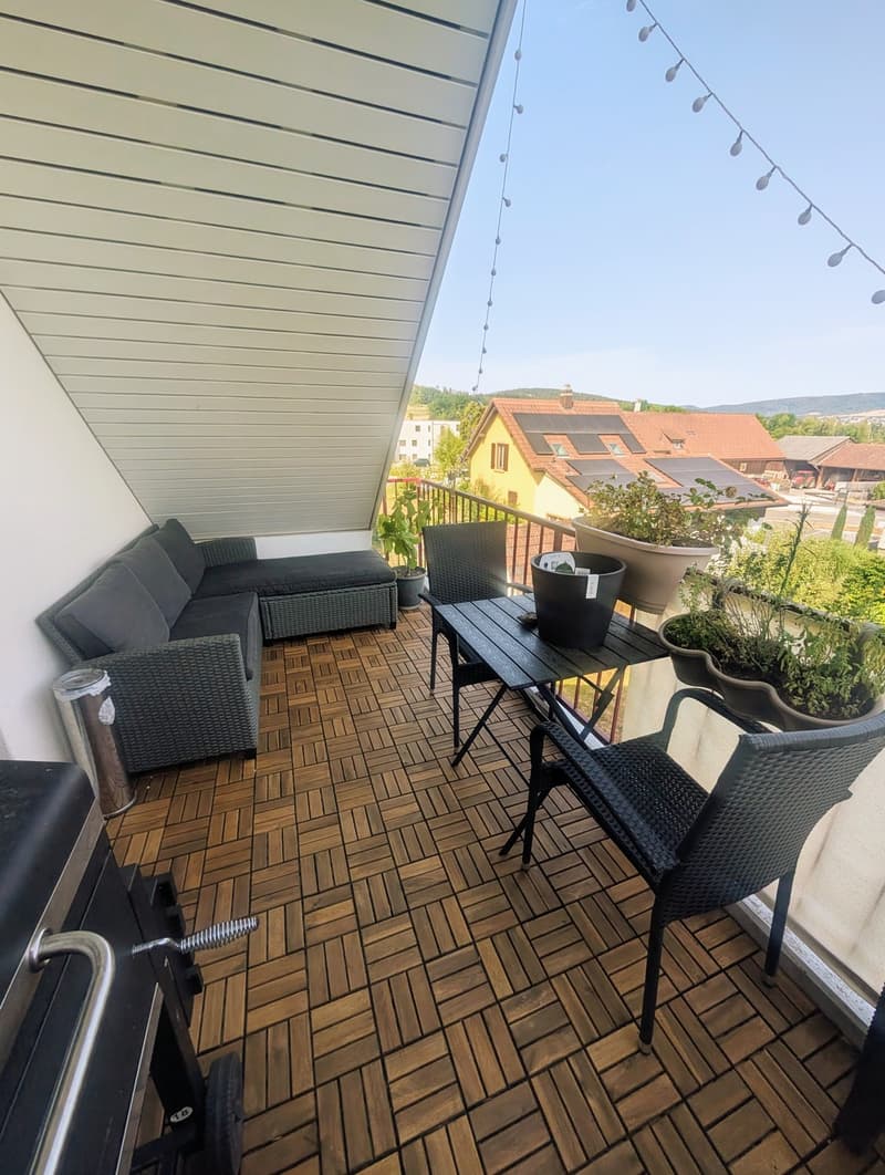 Charmante 5-Zimmer-Maisonette-Wohnung in Wahlen b. Laufen  Ruhige Lage mit schöner Aussicht (6)