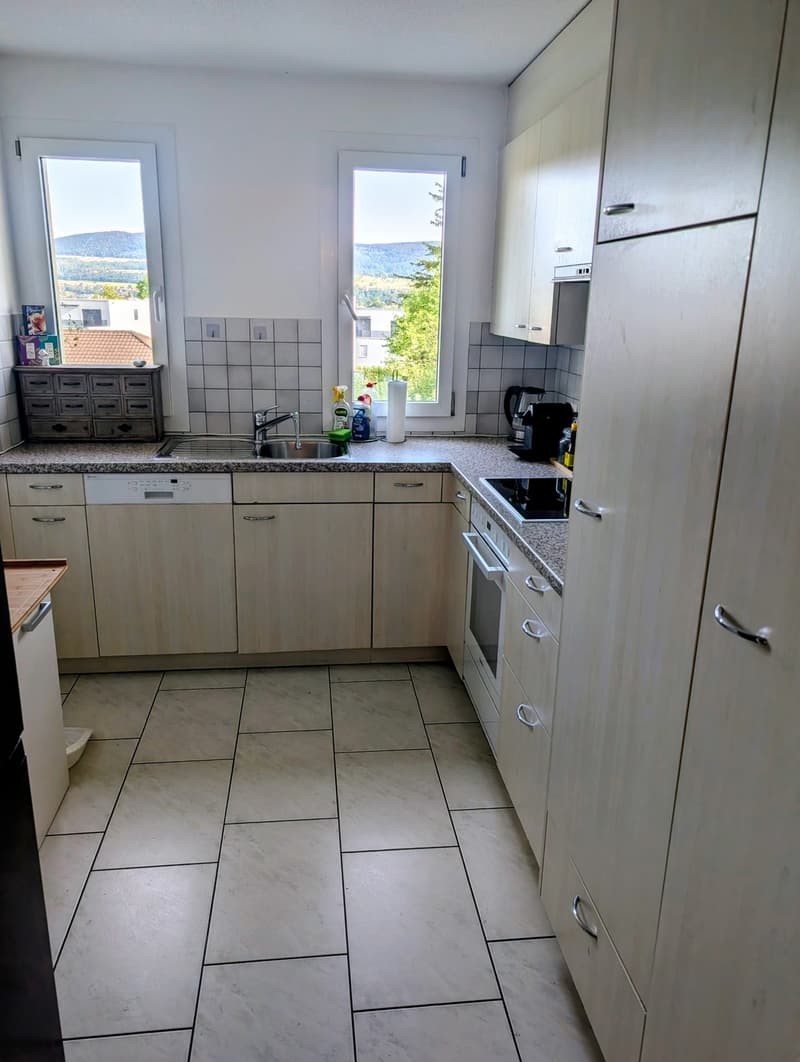 Charmante 5-Zimmer-Maisonette-Wohnung in Wahlen b. Laufen  Ruhige Lage mit schöner Aussicht (11)