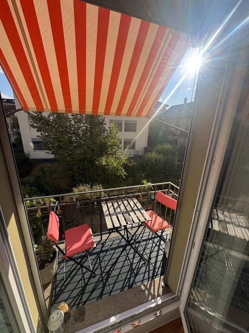 Charmante 2½-Zimmer-Altbauwohnung mit Balkon im beliebten Länggassquartier (2)