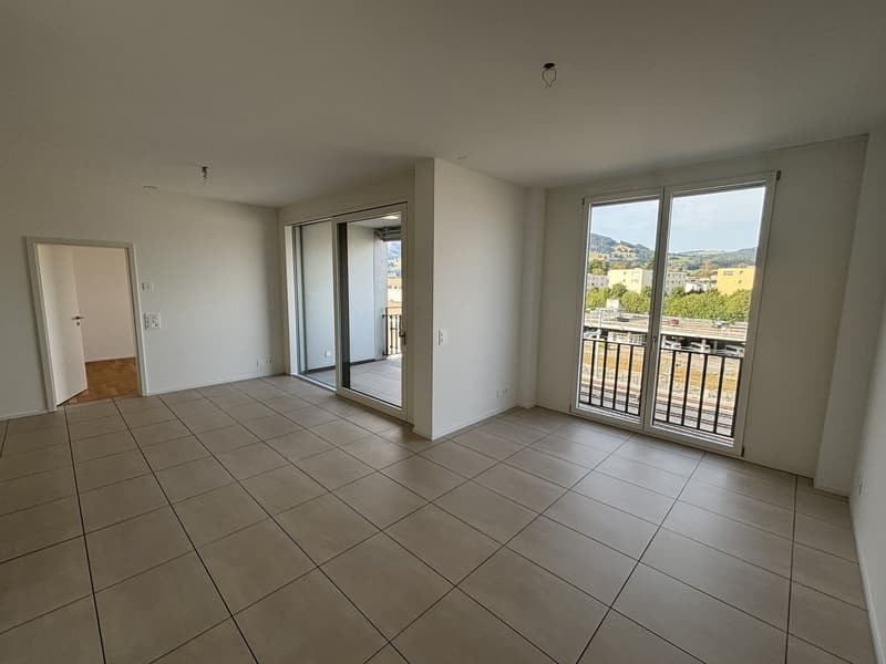Appartement moderne 2.5 pièces, centre ville, tout équipé, 66m², balcon (2)