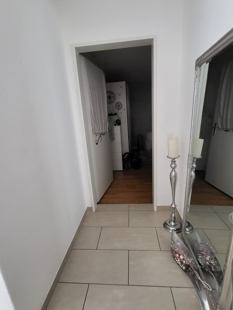 Familienfreundliche, geräumige, 4 ZI Wohnung (2)