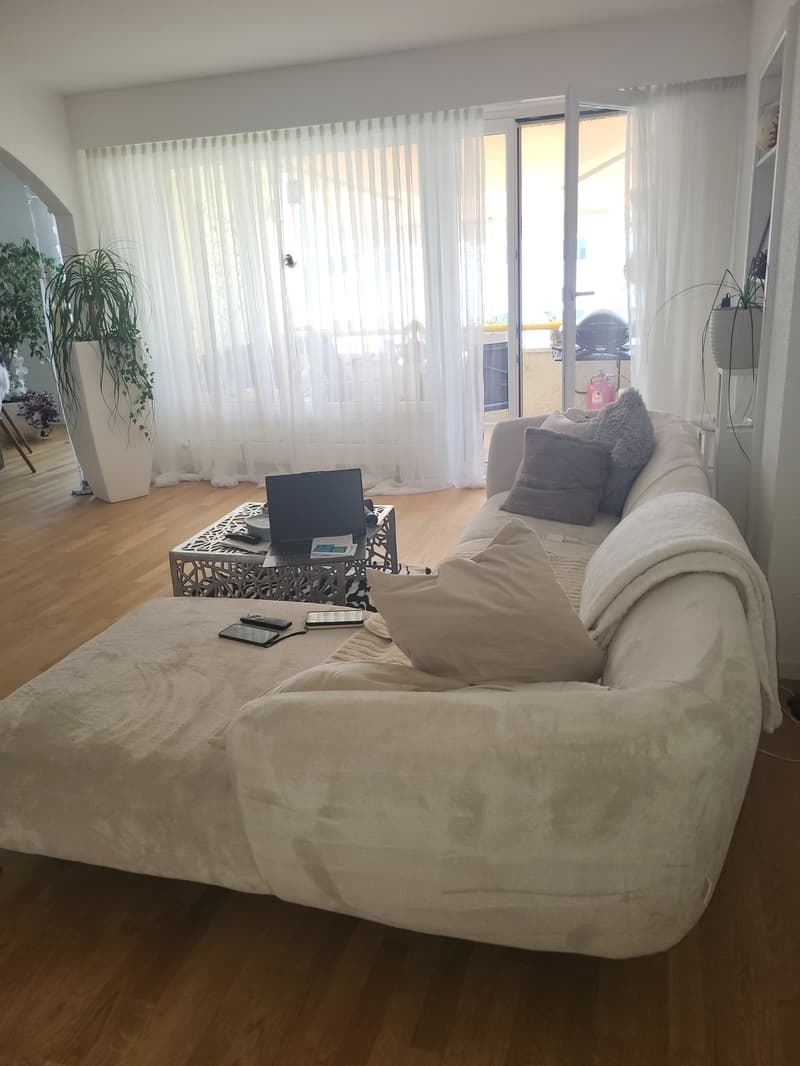 Familienfreundliche, geräumige, 4 ZI Wohnung (7)