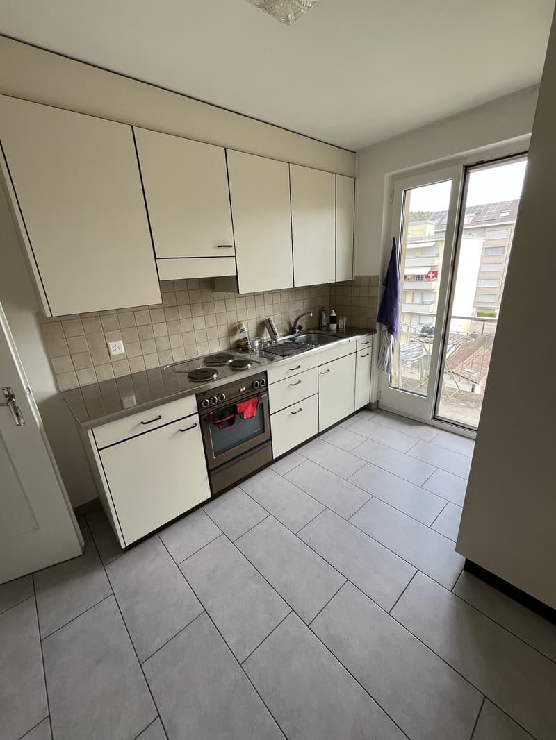 Gemütliche 4-Zimmer Wohnung mit Altbaucharme im Bifang-Quartier (4)