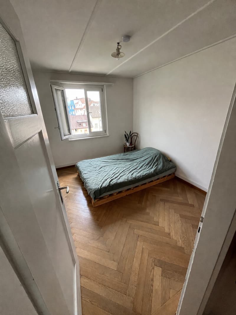 Gemütliche 4-Zimmer Wohnung mit Altbaucharme im Bifang-Quartier (8)