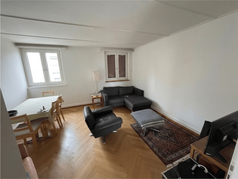 Gemütliche 4-Zimmer Wohnung mit Altbaucharme im Bifang-Quartier (2)