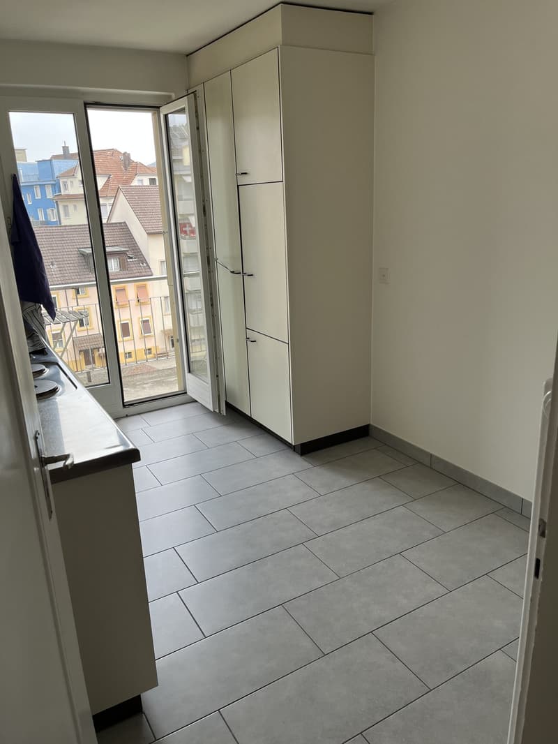 Gemütliche 4-Zimmer Wohnung mit Altbaucharme im Bifang-Quartier (5)