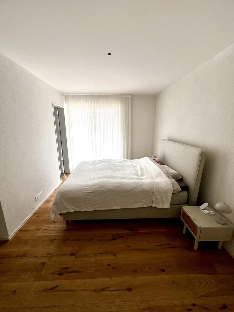 "Moderne 4.5-Zimmer-Neubauwohnung mit Balkon und schöner Aussicht in Wölflinswil" (12)