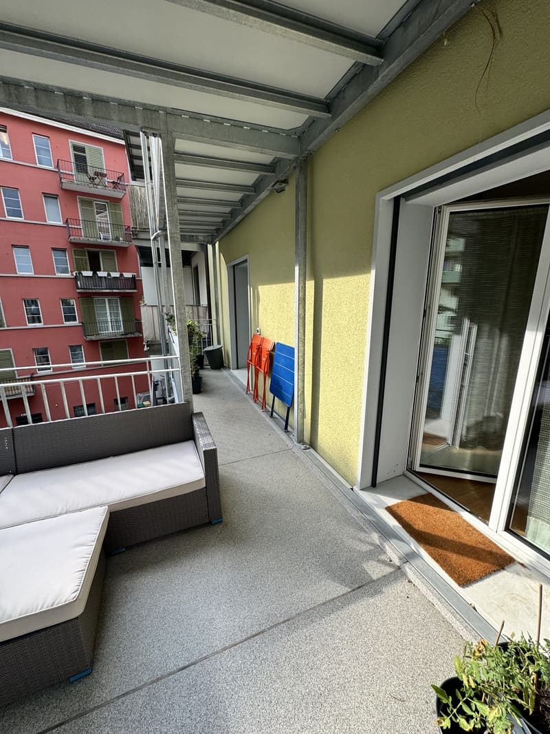 Spacious 2.5 apartment with terrace and cellar (11)
