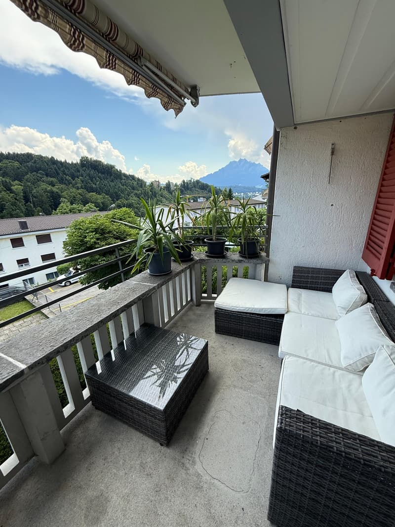 WG-Zimmer mit Berg- und Seesicht (2)