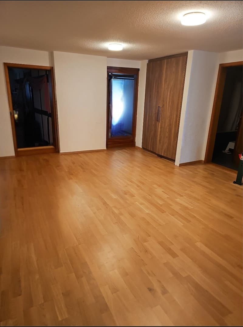 4 ½ Zimmer-Wohnung, 8627 Grüningen (2)