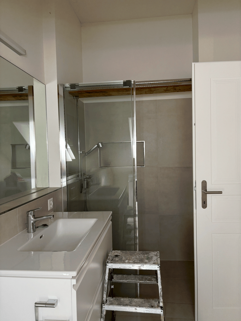 Grosse 1,5 (2) Zimmerwohnung (8)