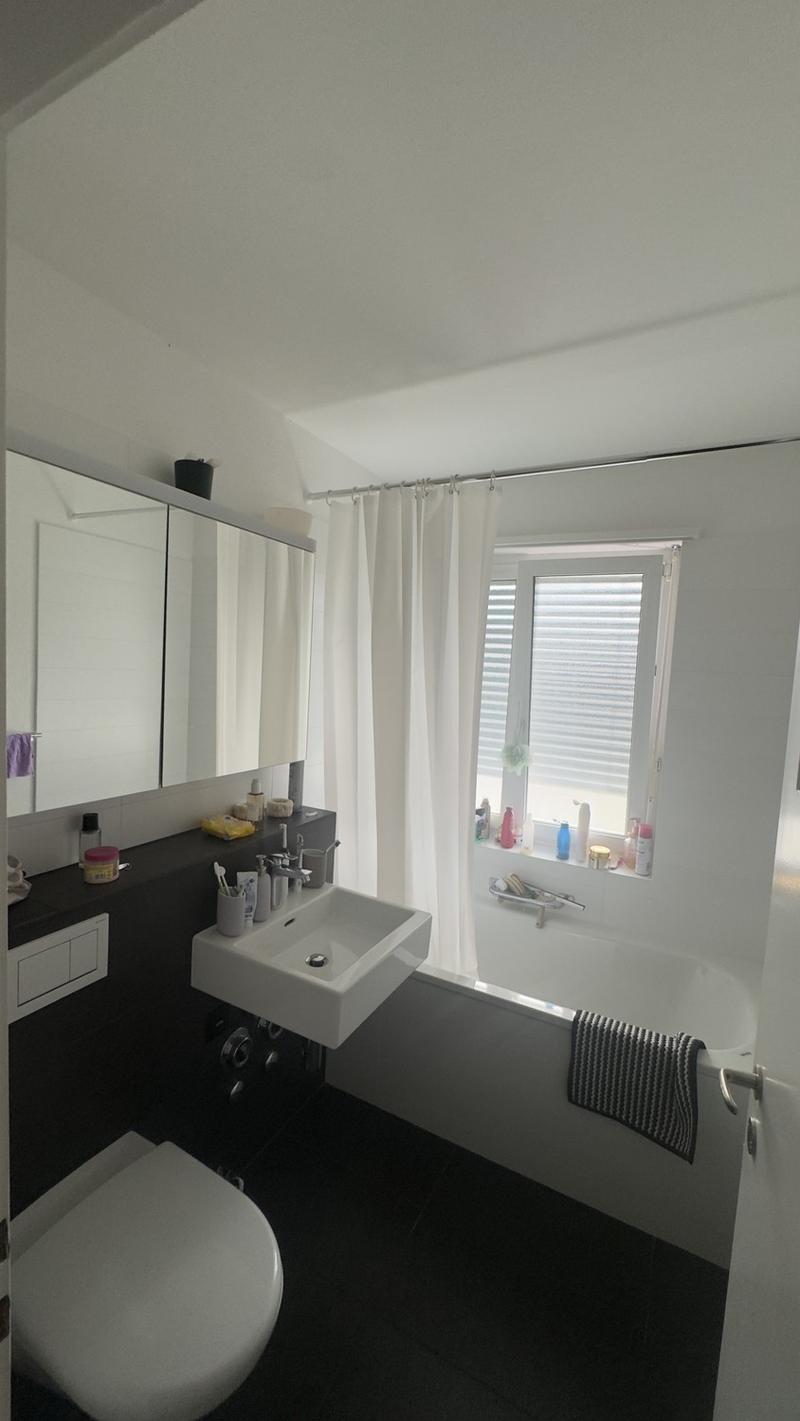 Nachmieterin gesucht ab 15. Oktober  Zimmer in 3.5-Zimmer-WG in Luzern (3)