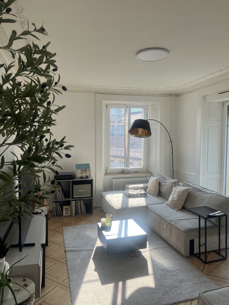 À louer Magnifique appartement lumineux de 4 pièces à La Chaux-de-Fonds (2)