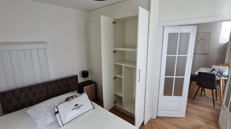 2.5-Zimmer rennovierte Altbau Wohnung (3)