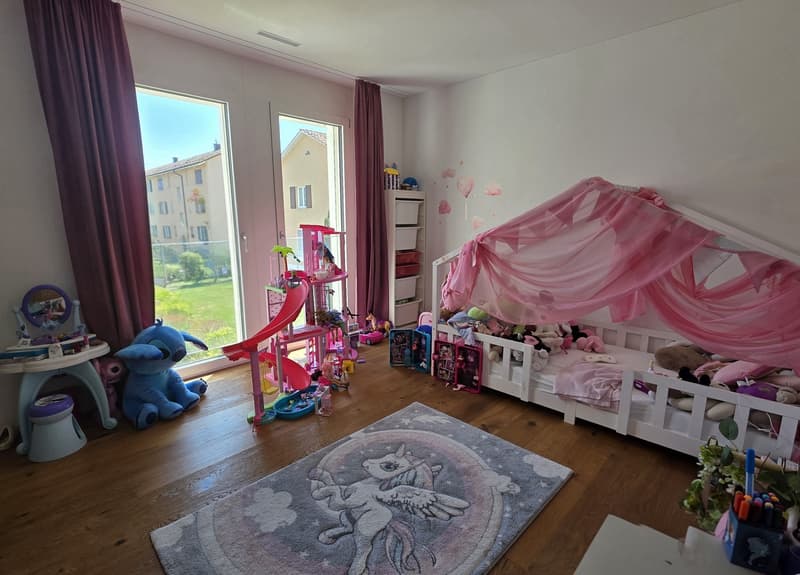 Moderne 4.5-Zimmer-Wohnung im Eigentumsstandard (6)