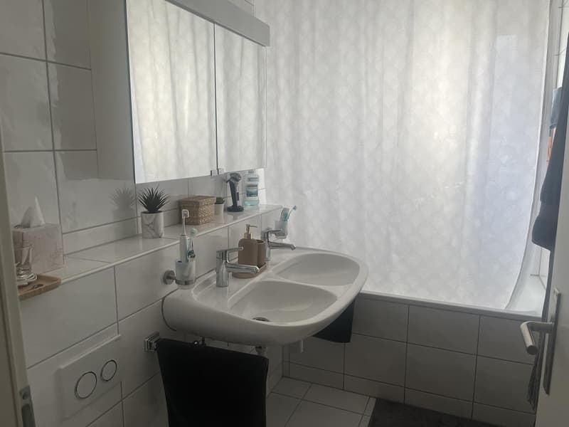 Charmante 3.5 Zimmerwohnung in Urdorf (10)